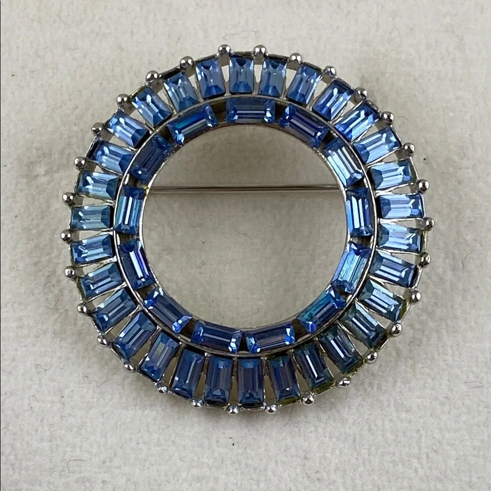 💛 Elegant Vintage Sherman Baby Blue Crystal Jewelry Set - Picture 2 of 10